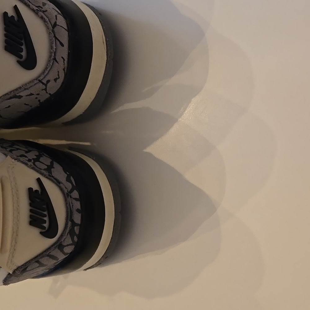 Sneakers - Picture 9 of 9